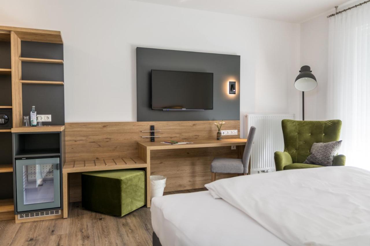 Waldhotel Zum Bergsee Damme Bagian luar foto