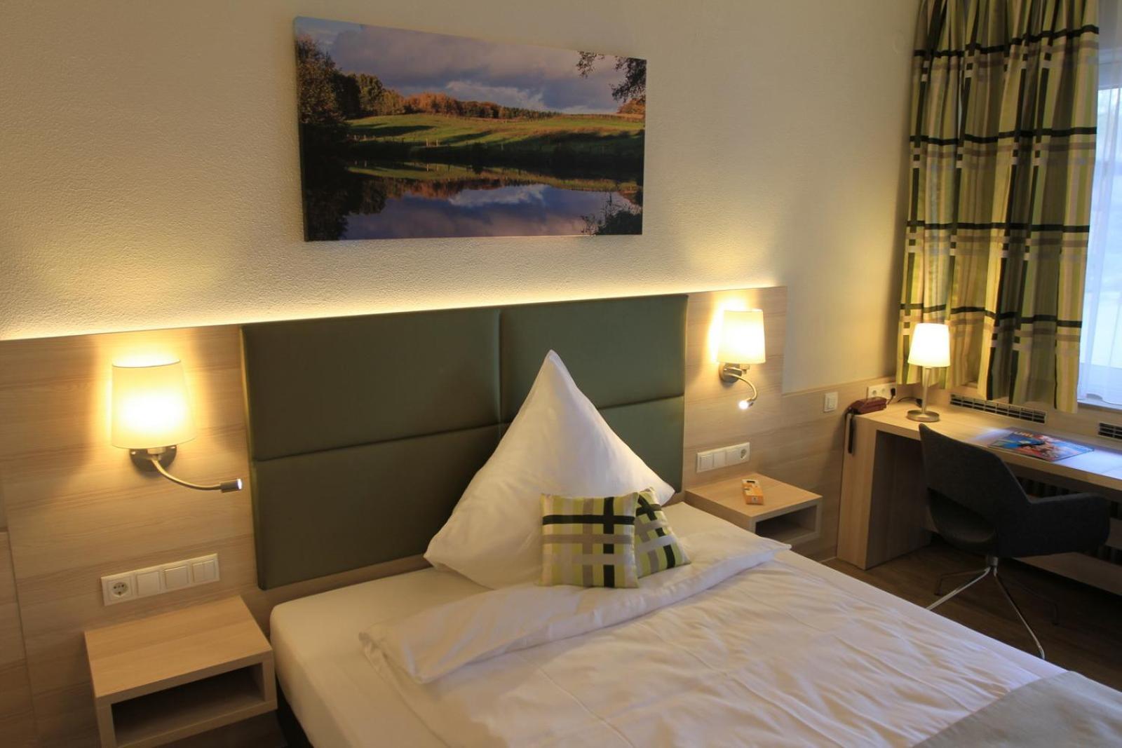 Waldhotel Zum Bergsee Damme Ruang foto